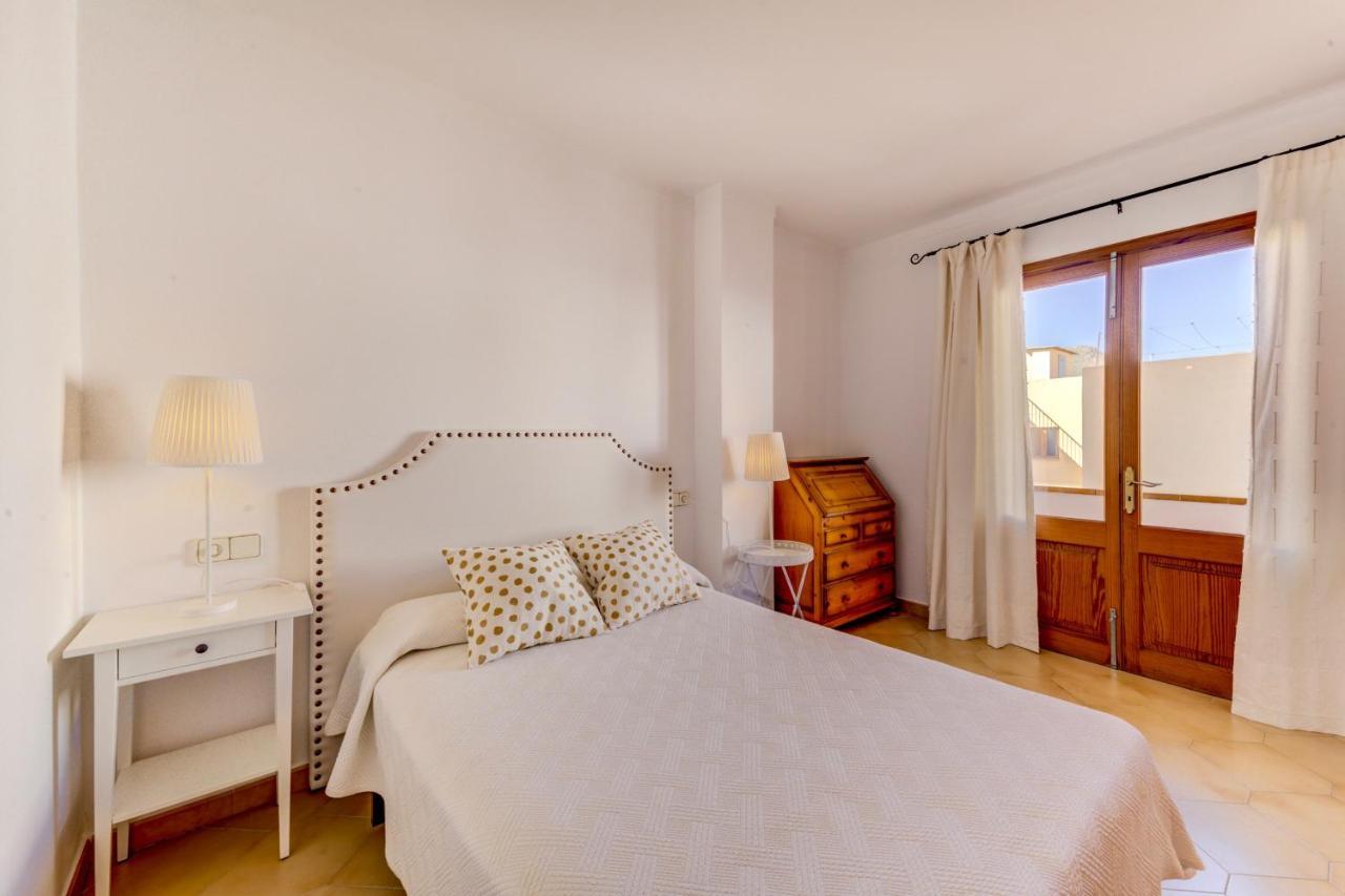 Beachfront Apartment Simar By Sealand Villas Port de Pollença Exteriör bild